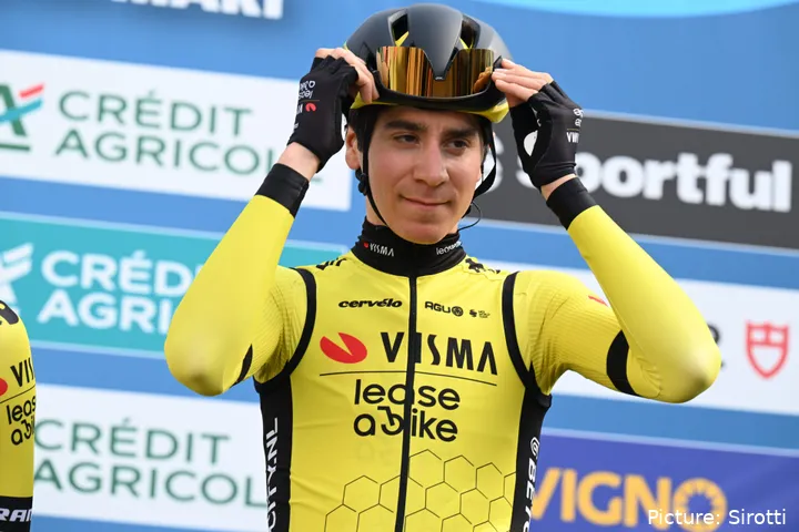 Cian Uijtdebroeks, ciclista de Visma - Lease a Bike