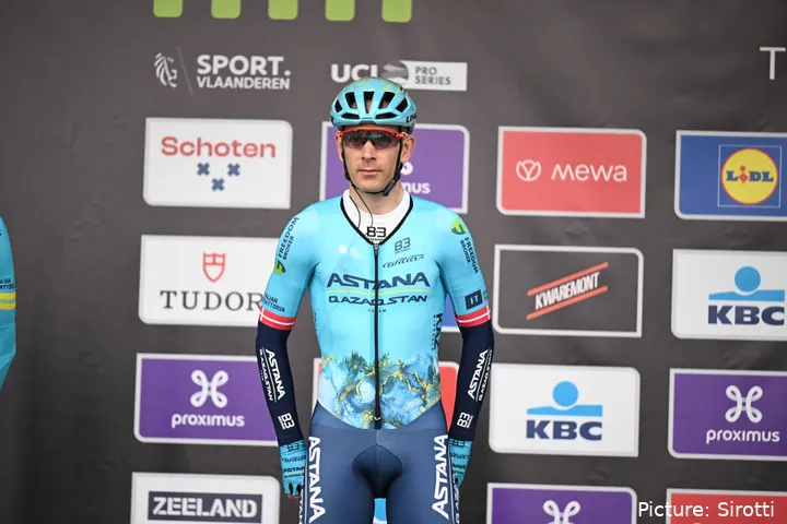 Michael Morkov, en la presentación de una carrera con el maillot del Astana