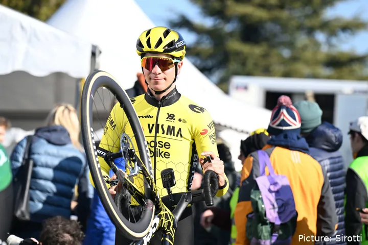 Cian Uijtdebroeks, a punto de volver a la competición