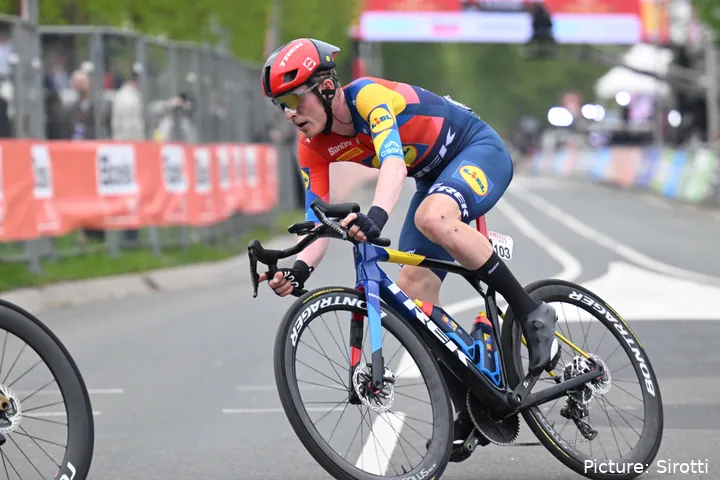 Mattias Skjelmose ganó la Andorra MoraBanc Clàssica 2025