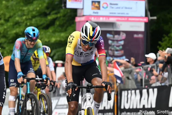 Egan Bernal terminará el Giro de Italia 2025 en 7ª posición de la clasificación general final