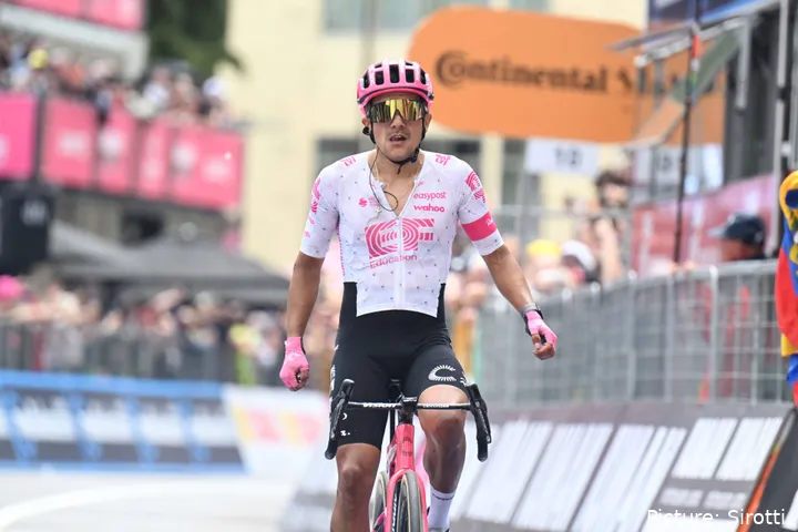 Richard Carapaz, ganador de la 11ª etapa del Giro de Italia 2025