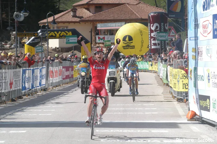 Damiano Cunego vistió los colores del Saeco entre 2002 y 2004