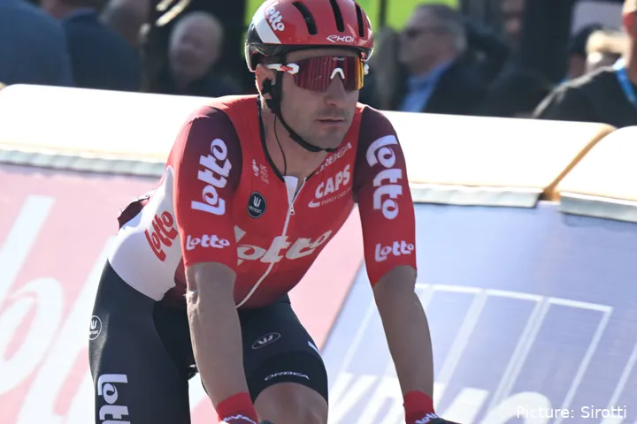 Elia Viviani se retira del ciclismo por todo lo alto