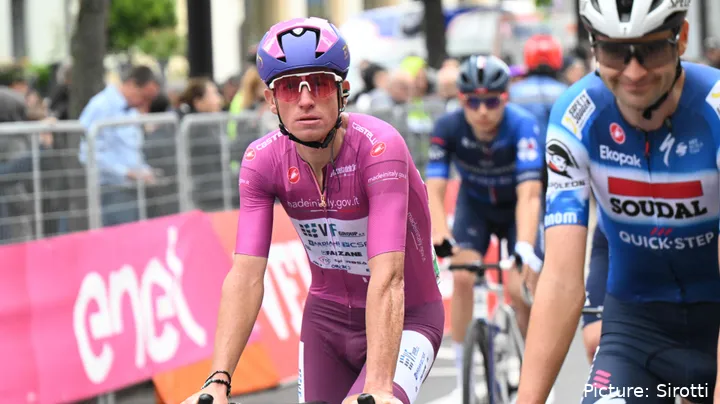 Filippo Fiorelli, en el Giro d'Abruzzo 2025 con el&nbsp;VF Group - Bardiani CSF - Faizanè