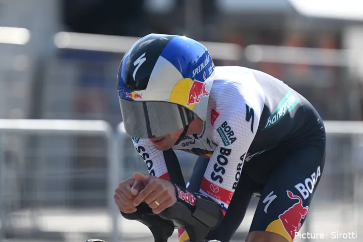 Primoz Roglic, 5º en la general del Giro de Italia tras la contrarreloj de la etapa 10