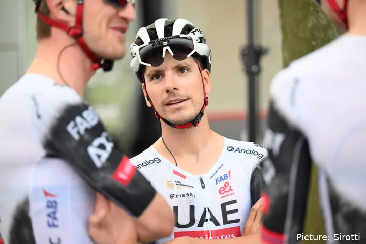João Almeida, 2º en la etapa 3 de la Vuelta a Suiza 2025