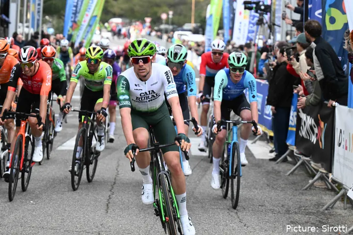 El Caja Rural - Seguros RGA sigue siendo 25º en la clasificación UCI WorldTour por equipos