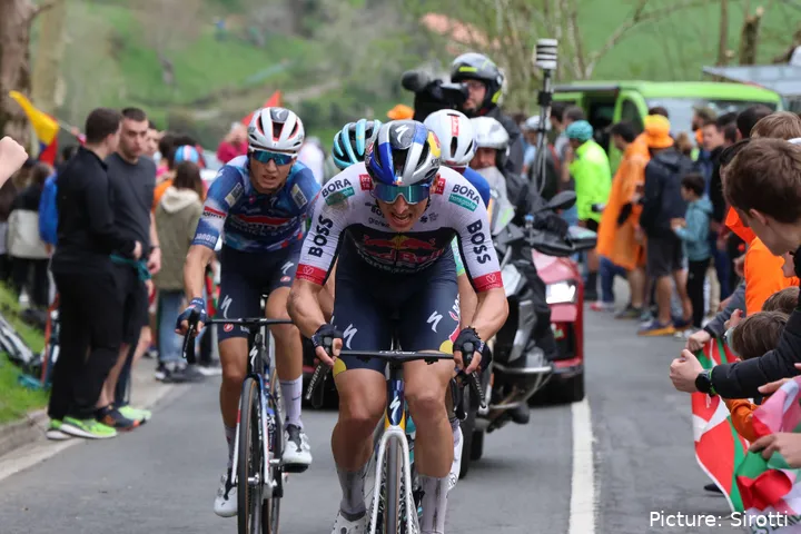 Florian Lipowitz es 4º de la general del Critérium du Dauphiné 2025 tras 3 etapas