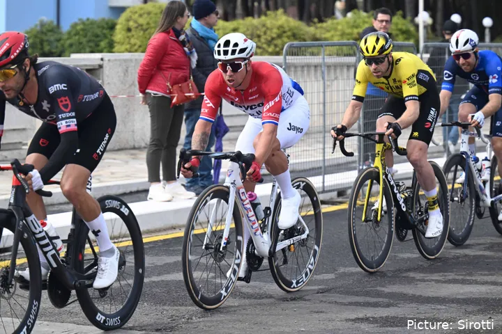Dylan Groenewegen, ganador de las etapas 1 y 3 en el Tour de Eslovenia 2025