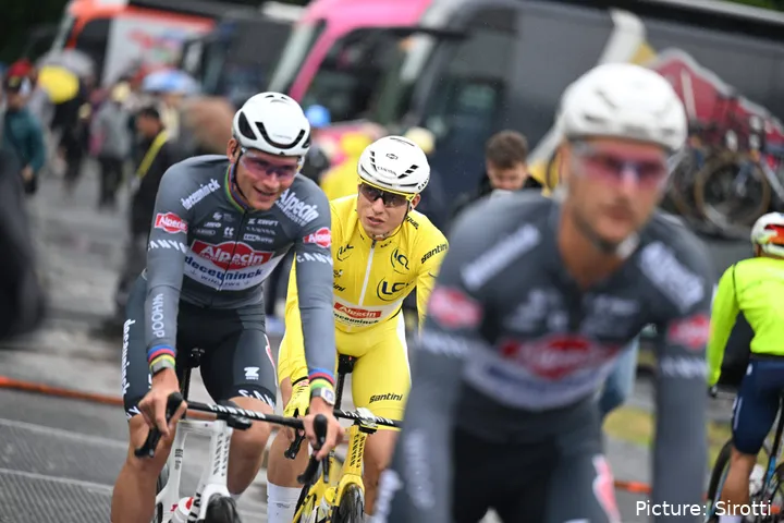 Mathieu van der Poel y Jasper Philipsen, ganadores de las dos primeras etapas del Tour de Francia 2025