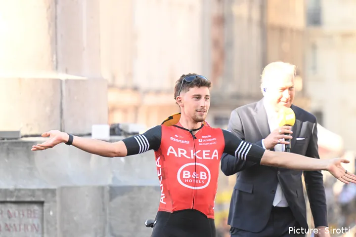 Kevin Vauquelin ficha por INEOS pensando en el Tour de Francia 2026