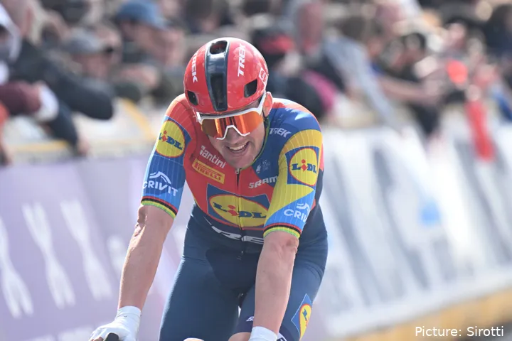 Mads Pedersen no pudo ganar a etapa 3 de la Vuelta a España