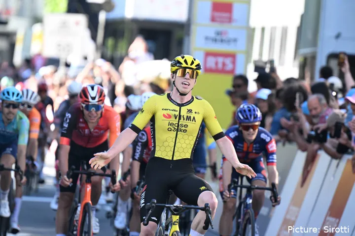 Matthew Brennan será uno de los favoritos en la París-Tours 2025