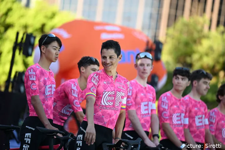 EF Education-EasyPost pesca a una de las perlas del filial de UAE