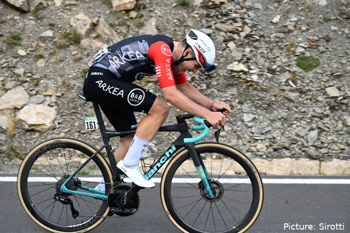 Raúl García Pierna en su último año con Arkéa antes de irse a Movistar Team