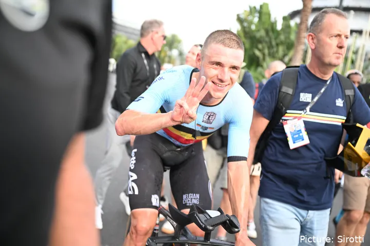 Remco Evenepoel sumó su tercer Mundial Contrarreloj en Kigali