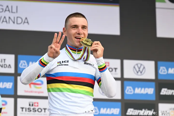 Remco Evenepoel arrasó en el Mundial Contrarreloj de Kigali 2025