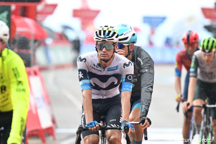 Javi Romo sufrió una caída por un incidente entre un manifestante y un policía