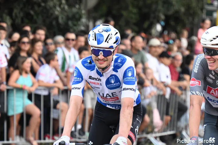 Jay Vine se marchaba junto a Louis Vervaeke para delante