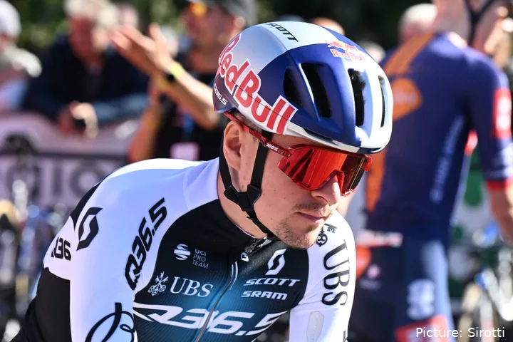 Tom Pidcock, en la temporada 2025 con su Q36.5 Pro Cycling Team.