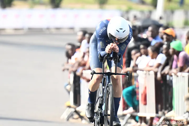 Eñaut Urkaregui, ciclista español.