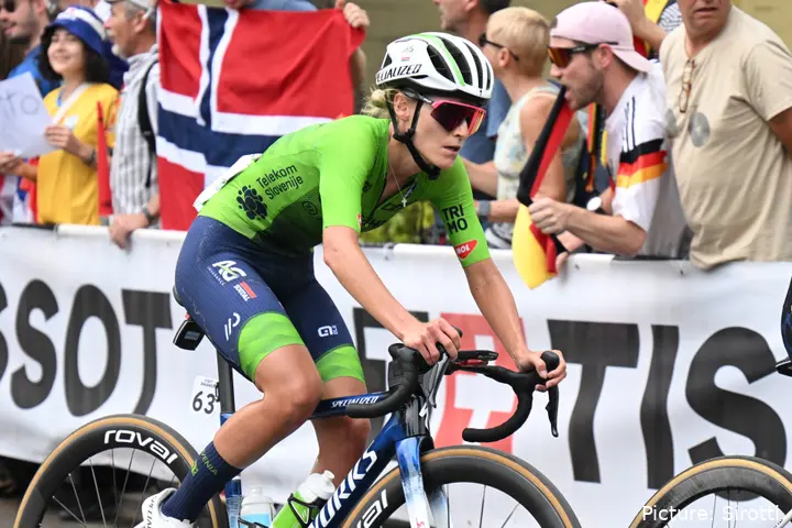 Urska Zigart en acción en el Mundial de Kigali 2025