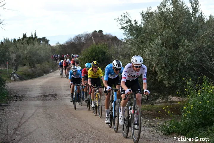 La Clásica Jaén Paraíso Interior se corre entre campos de olivos