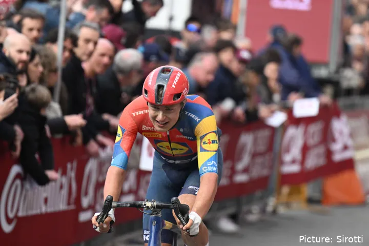 Albert Philipsen, en plena acción con Lidl-Trek.