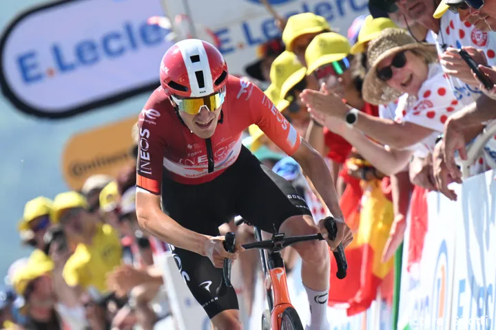 Carlos Rodríguez, en el Tour de Francia 2025