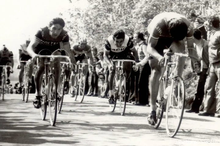 Vlaeminck y Merckx esprintando en la Coppa Placci 1974