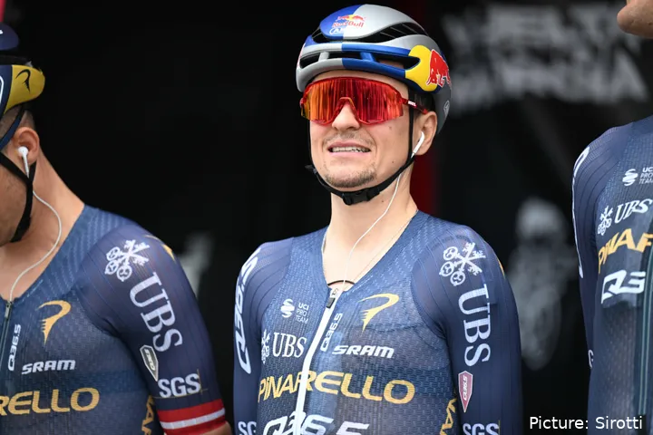 Tom Pidcock en la Vuelta a Murcia 2026