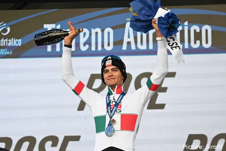 Isaac del Toro, en la Tirreno Adriático 2026