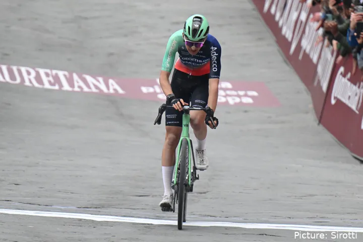 Paul Seixas en la Strade Bianche 2026