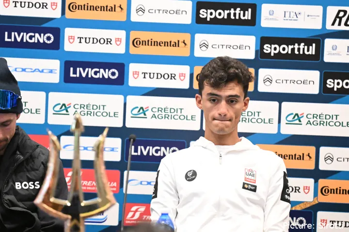 Isaac del Toro, en la Tirreno Adriático 2026.