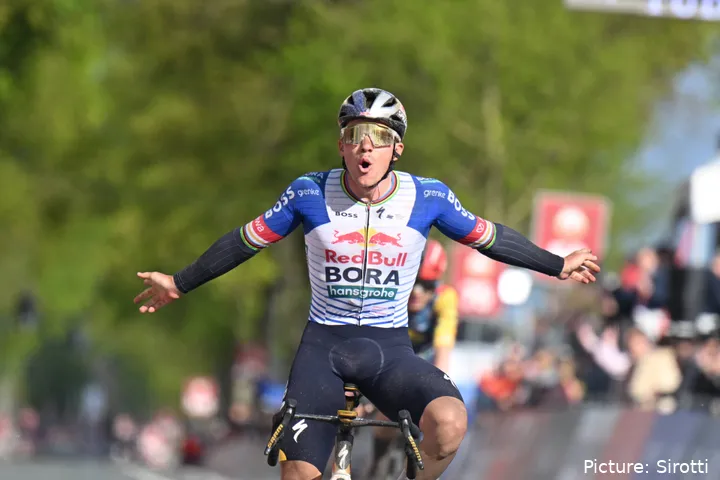 Remco Evenepoel ganó la Amstel Gold Race 2026.