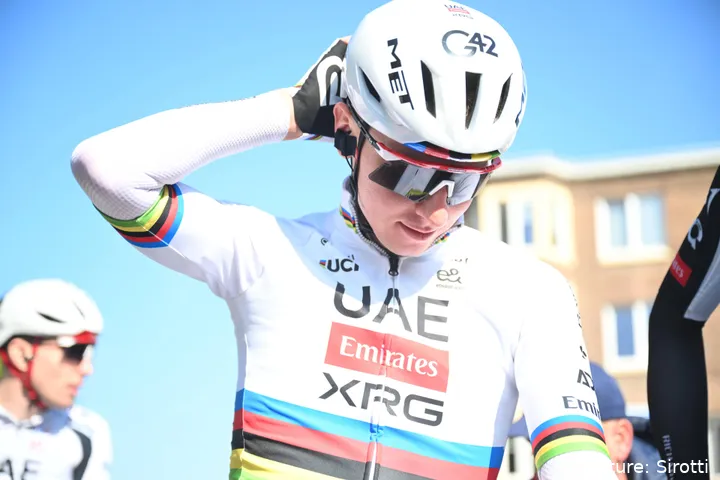 Tadej Pogacar, estrella del UAE Team Emirates XRG en 2026.