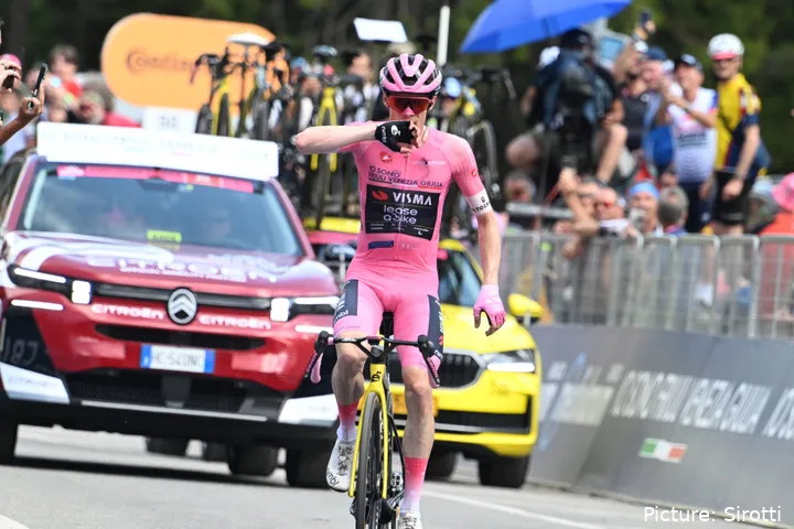Jonas Vingegaard gana la etapa 16