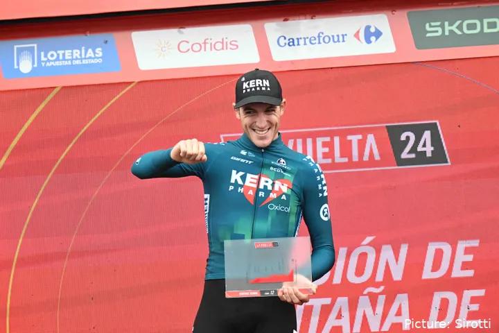 Pablo Castrillo celebra su título nacional contrarreloj