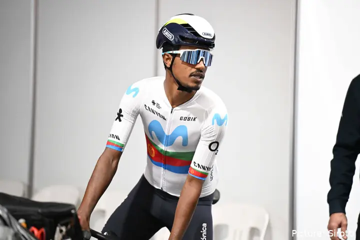 natnael tesfatsion movistar team equipo