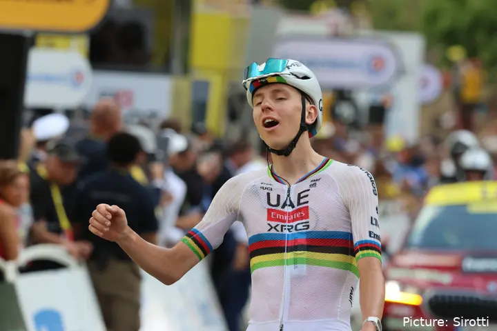 Tadej Pogacar en acción en la etapa 6 del Tour de France 2026