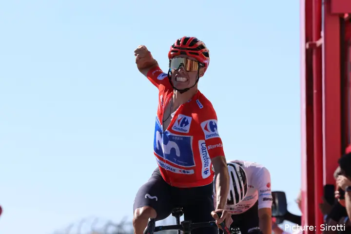Enric Mas, ciclista de Movistar