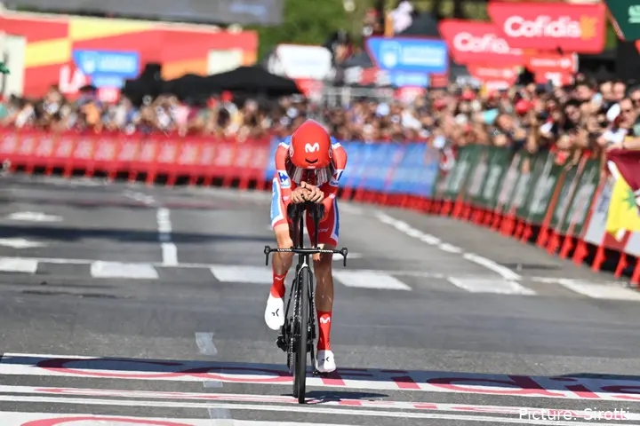 Enric Mas, en la contrarreloj decisiva de la Vuelta a España 2026.