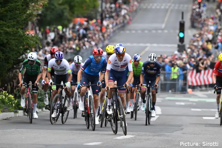 Tom Pidcock en acción en el Mundial de Montreal 2026