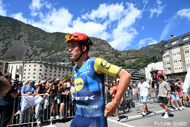 Mads Pedersen antes de la etapa 4 de la Vuelta a España 2026