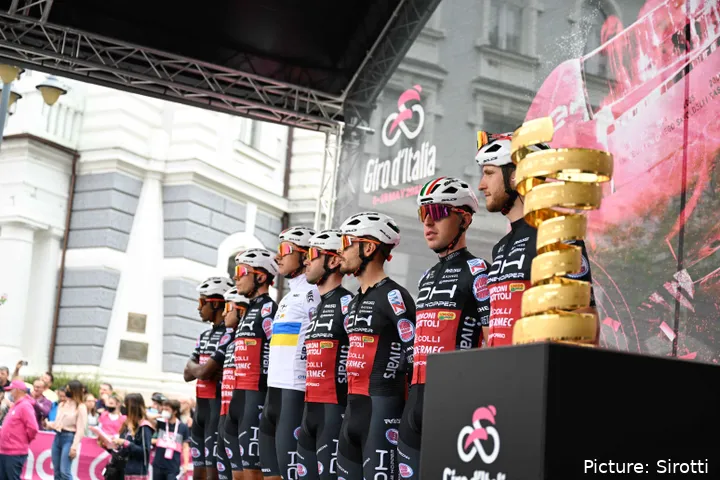 Drone Hopper - Androni Giocatolli at the start of stage three in&nbsp;Kaposvár