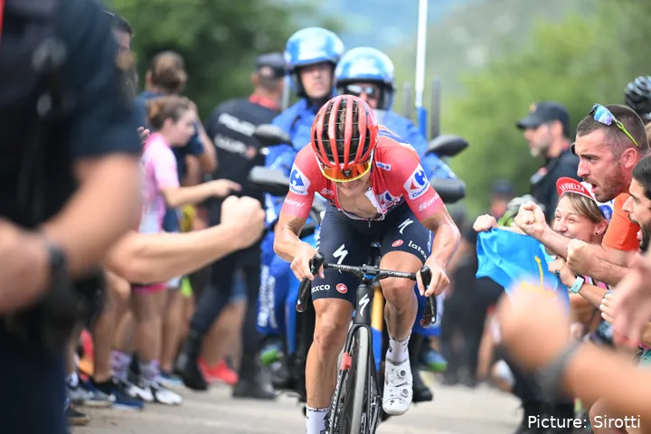 Evenepoel soars up the steep climb to Les Praeres, where he won 44 seconds on Enric Mas