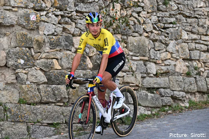 Orluis Aular pode trocar a Caja Rural - Seguros RGA pela Movistar Team