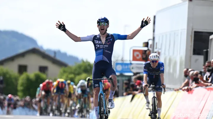 Derek Gee esteve em grande destaque no Criterium do Dauphine 2024