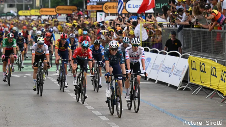 Wout van Aert impediu que Tadej Pogacar conquistasse 4 segundos de bonificação na 1ª etapa do Tour